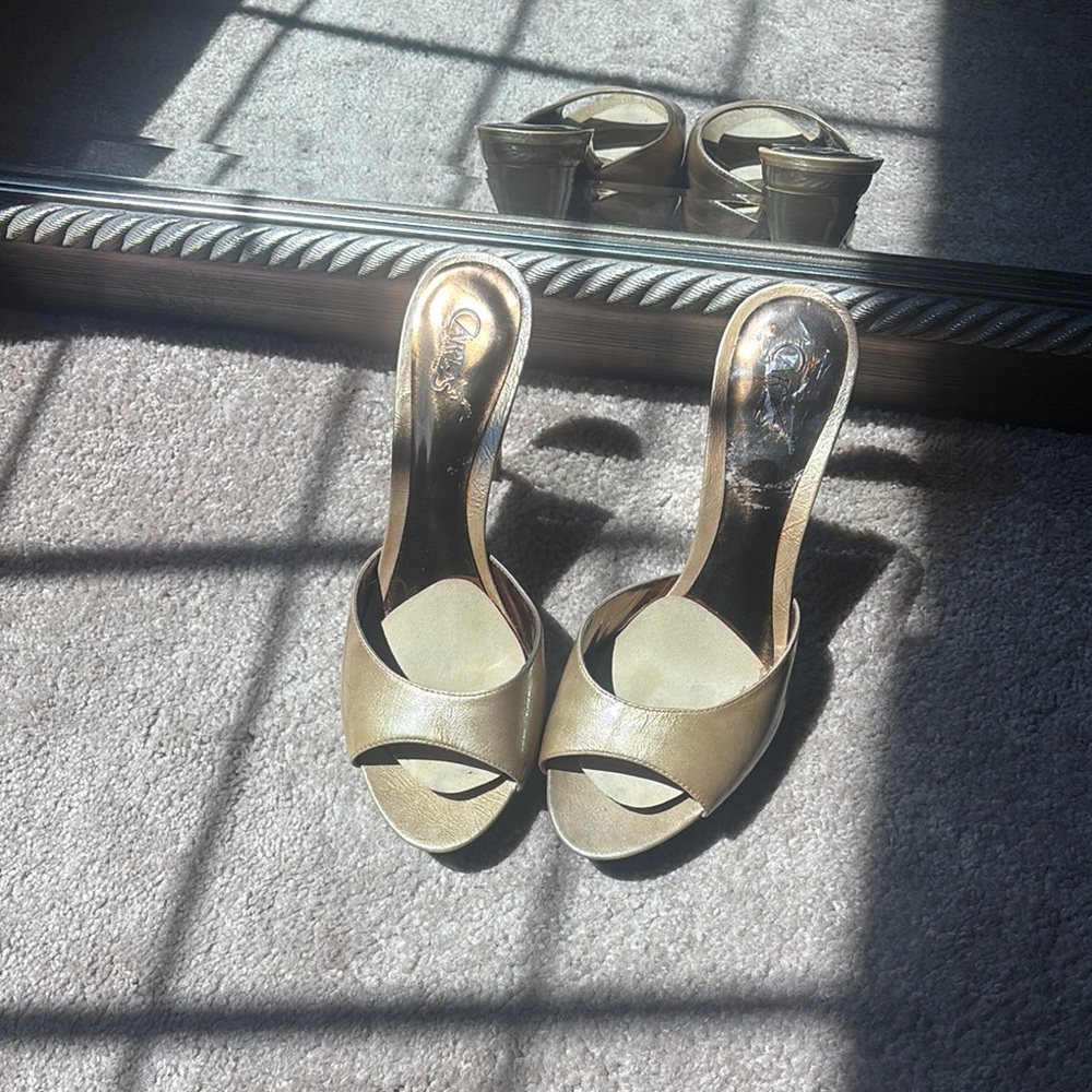 Carlos by Carlos Santana Gold Peep-Toe Heels